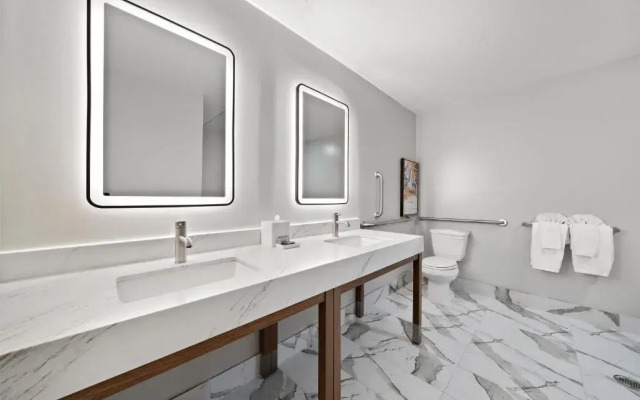 Hilton College Station & Conference Center