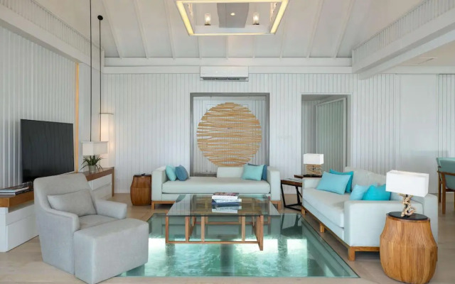 Lux South Ari Atoll Resort
