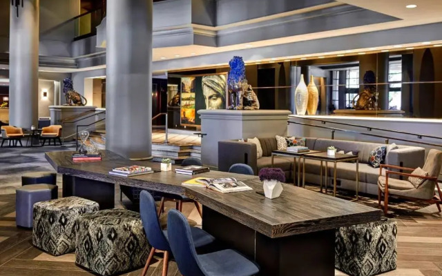 Renaissance Los Angeles Airport Hotel