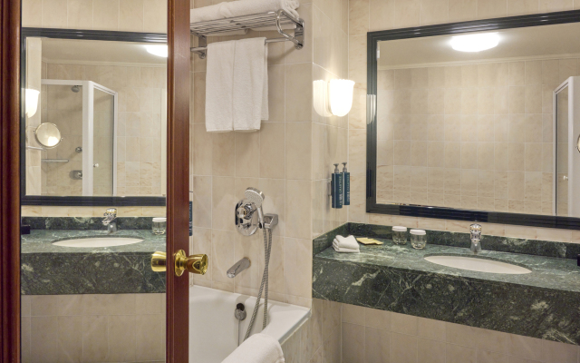 Hilton Antwerp Old Town