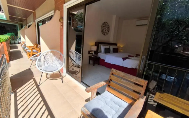 Seven Seas Hotel