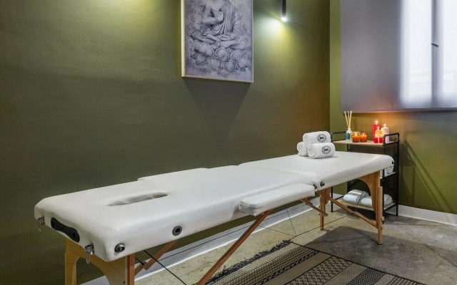 Dave Red Athens Hotel