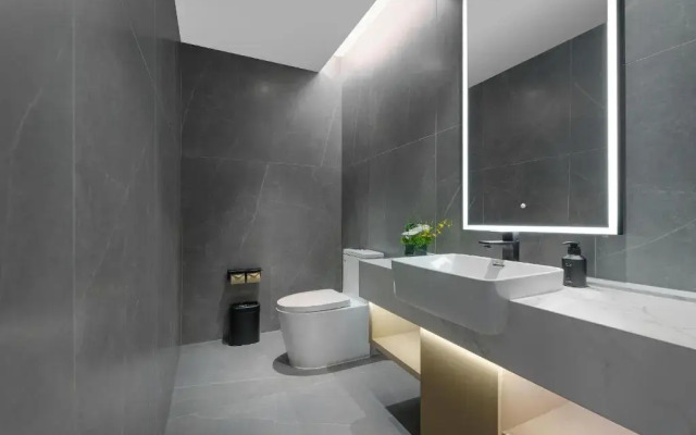 Atour Hotel Jinan West Station East Square