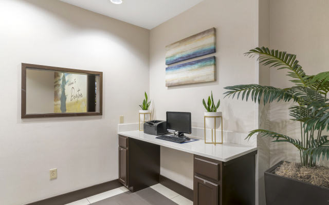 Best Western Plus Denton Inn & Suites