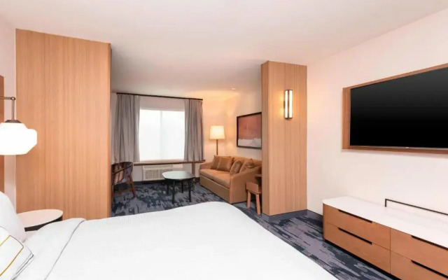 Fairfield Inn & Suites by Marriott Fair Oaks Farms