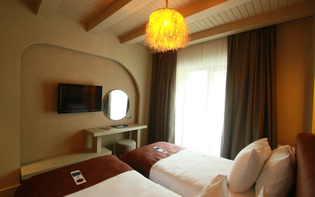 Snowdora Hotel