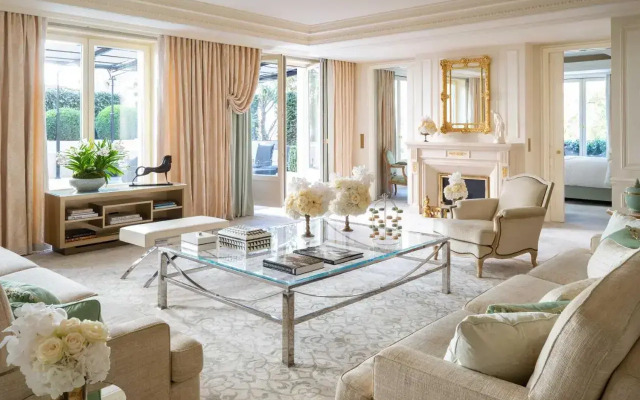 Four Seasons George V Hotel