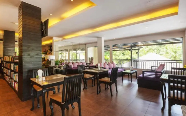 Horizon Karon Beach Resort & Spa