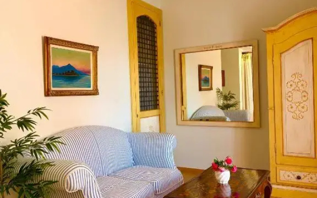 Great Greece Le Convivial Suites