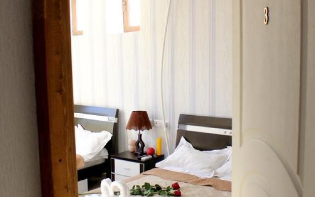 Roses Garden Hotel