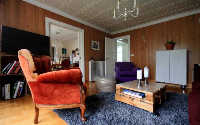 Bed and Books B&B