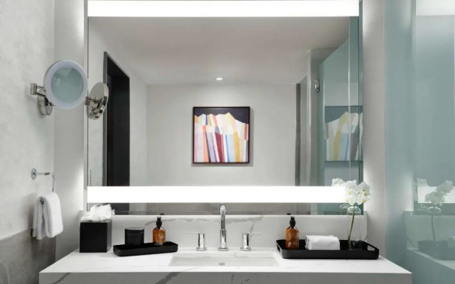 Hotel Alpenrock Breckenridge, Curio Collection by Hilton