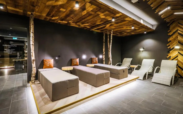 24 by AvenidA - Mountain Hotel