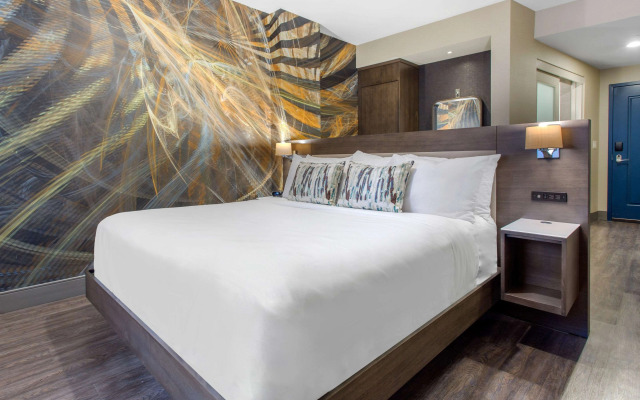 Cambria Hotel Downtown-Center City