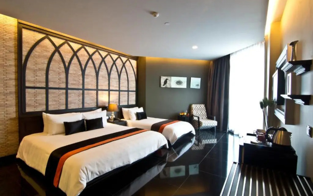Tsix5 Hotel
