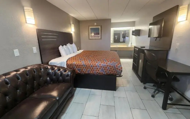 Americas Best Value Inn & Suites Little Rock at Scott Hamilton Dr