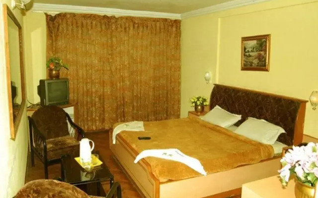 Royal Hotel