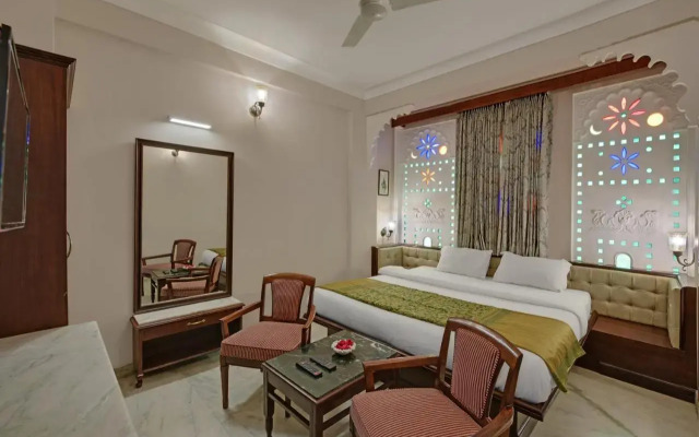Hotel Raj Palace