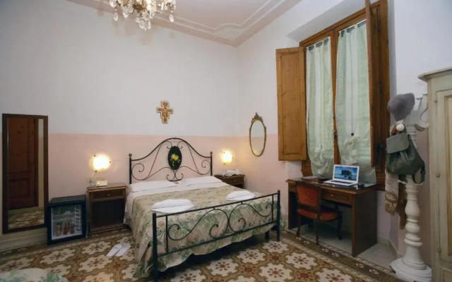 Hotel Desiree