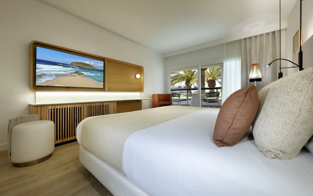 Курортный отель Grand Palladium White Island and Spa - All Inclusive