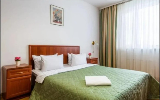 na Prazhskoy - 9 Apartments