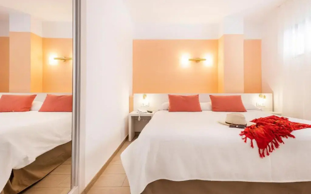 Flor Los Almendros Hotel & Apartamentos