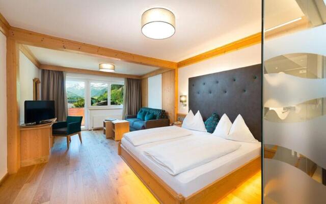 Hotel Alpina