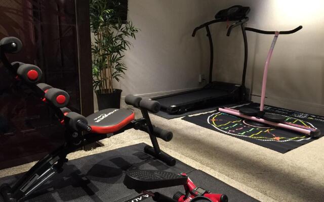 Centurion Ladies Hostel Ueno Park - Caters to Women