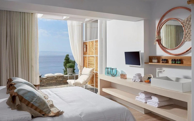 Canal Suites