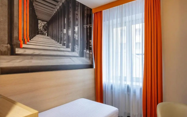 MDM  Warsaw