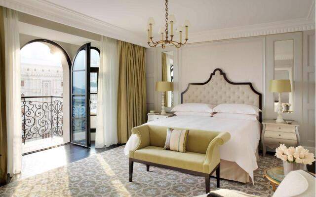 Отель Four Seasons Hotel Baku