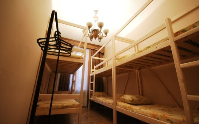 Hostel Teatralnaya