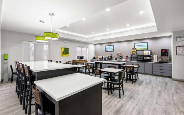 Best Western Palace Inn & Suites