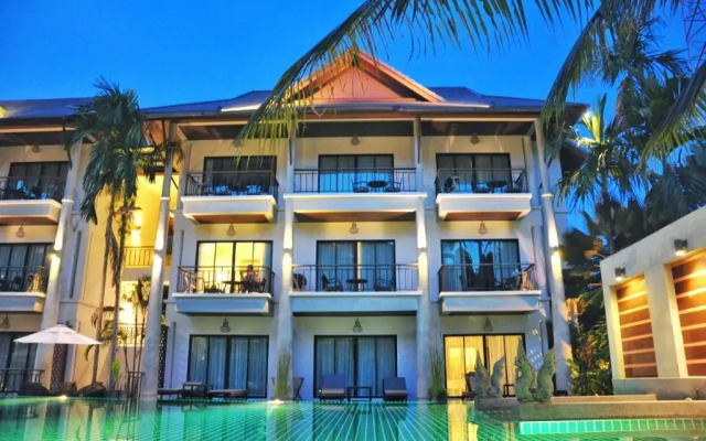 Navatara Phuket Resort