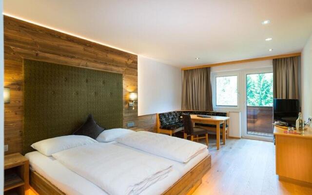 Hotel Alpina