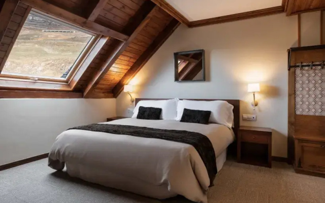 Occitania Double Suite with Valley View - Photo 2
