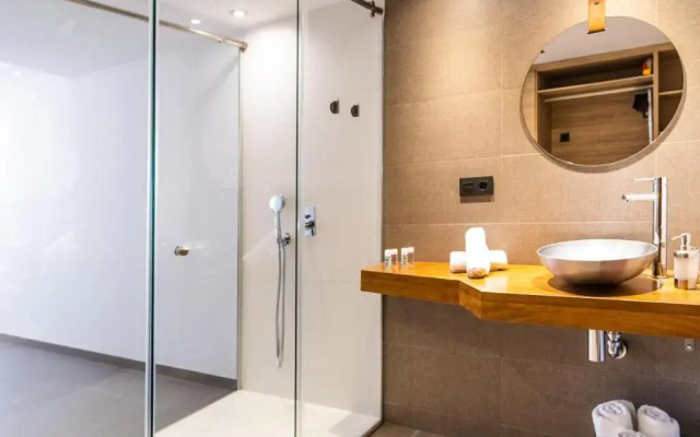 Poem Apartments, Las Canteras