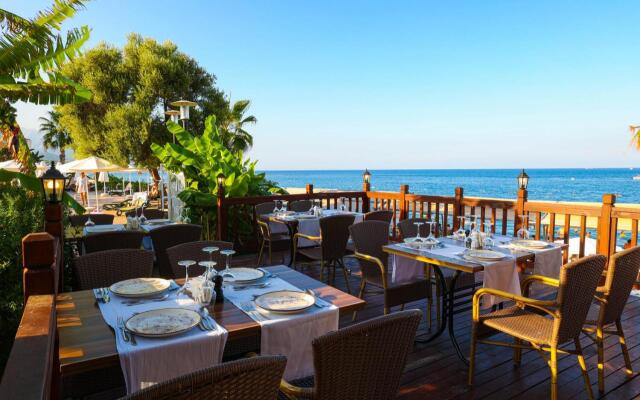 Crystal Aura Beach Resort & Spa – All Inclusive Resort