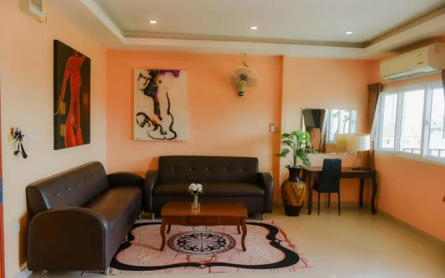 Patumnak Beach Guesthouse