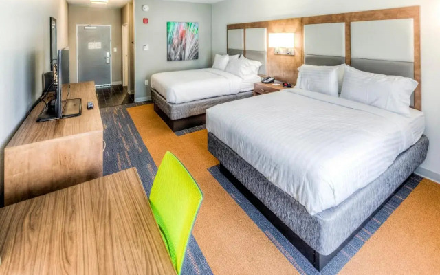 Holiday Inn Express & Suites Cleveland West - Westlake by IHG