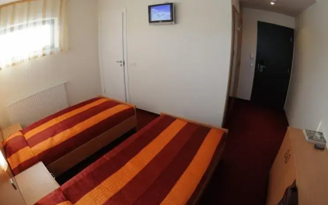 Egas Motel