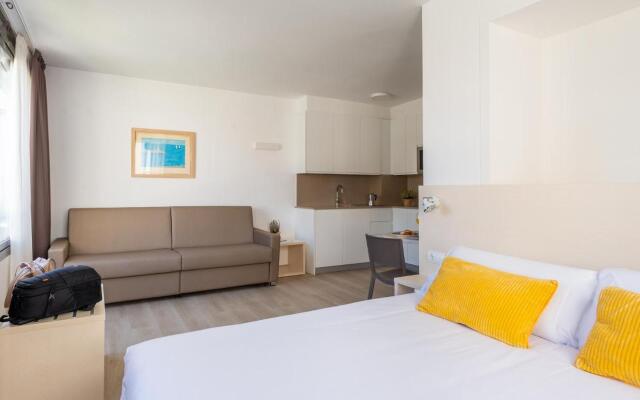 Atenea Park - Suites Apartments