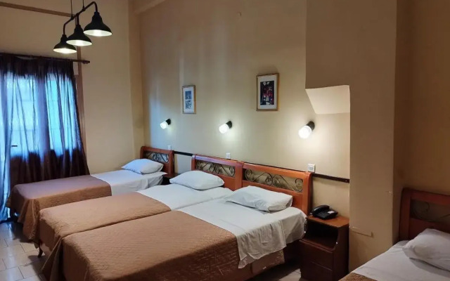 Alexandria Hotel