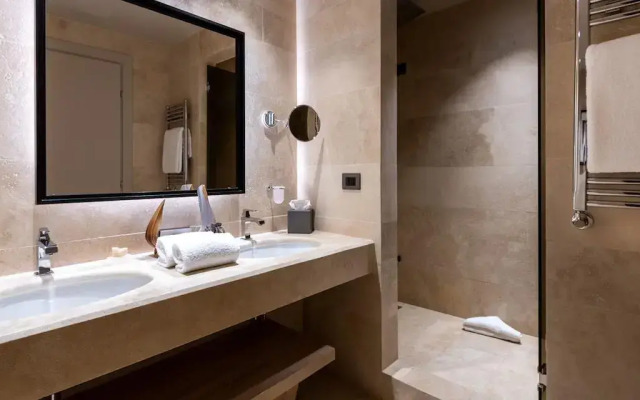 A.Roma Lifestyle Hotel