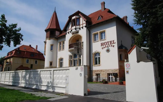 Hotel Pałacyk