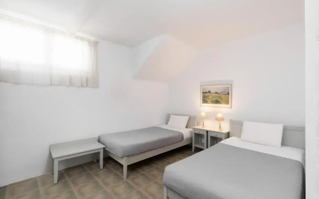 Acres Sunset Residence