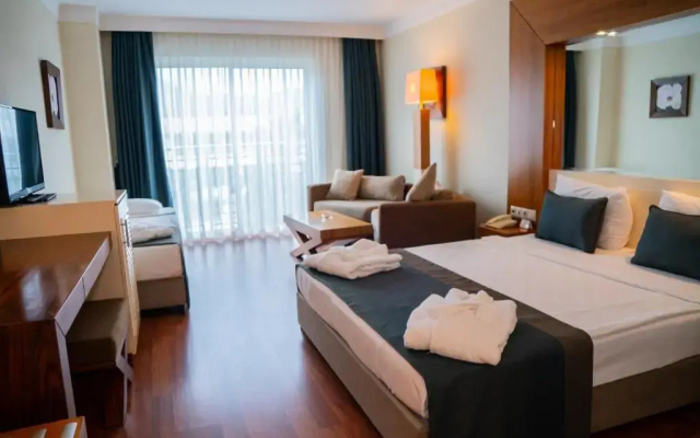 Курорт Meder Resort Hotel