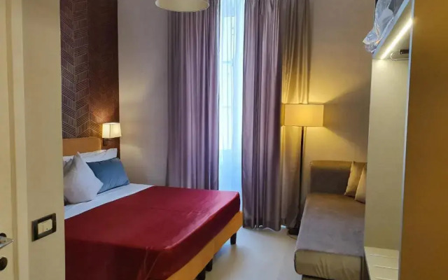Maxim Axial Hotel