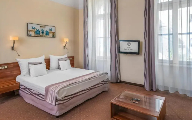 Hotel President