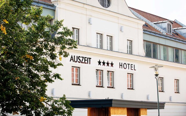 Naturparkhotel Lambrechterhof